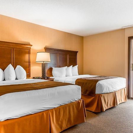 The Black Swan Lee - Lenox, Ascend Hotel Collection Екстер'єр фото