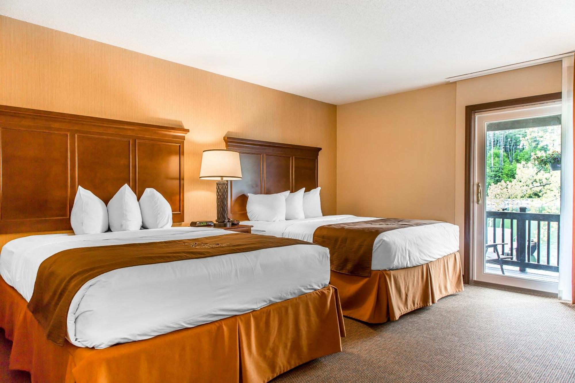The Black Swan Lee - Lenox, Ascend Hotel Collection Екстер'єр фото