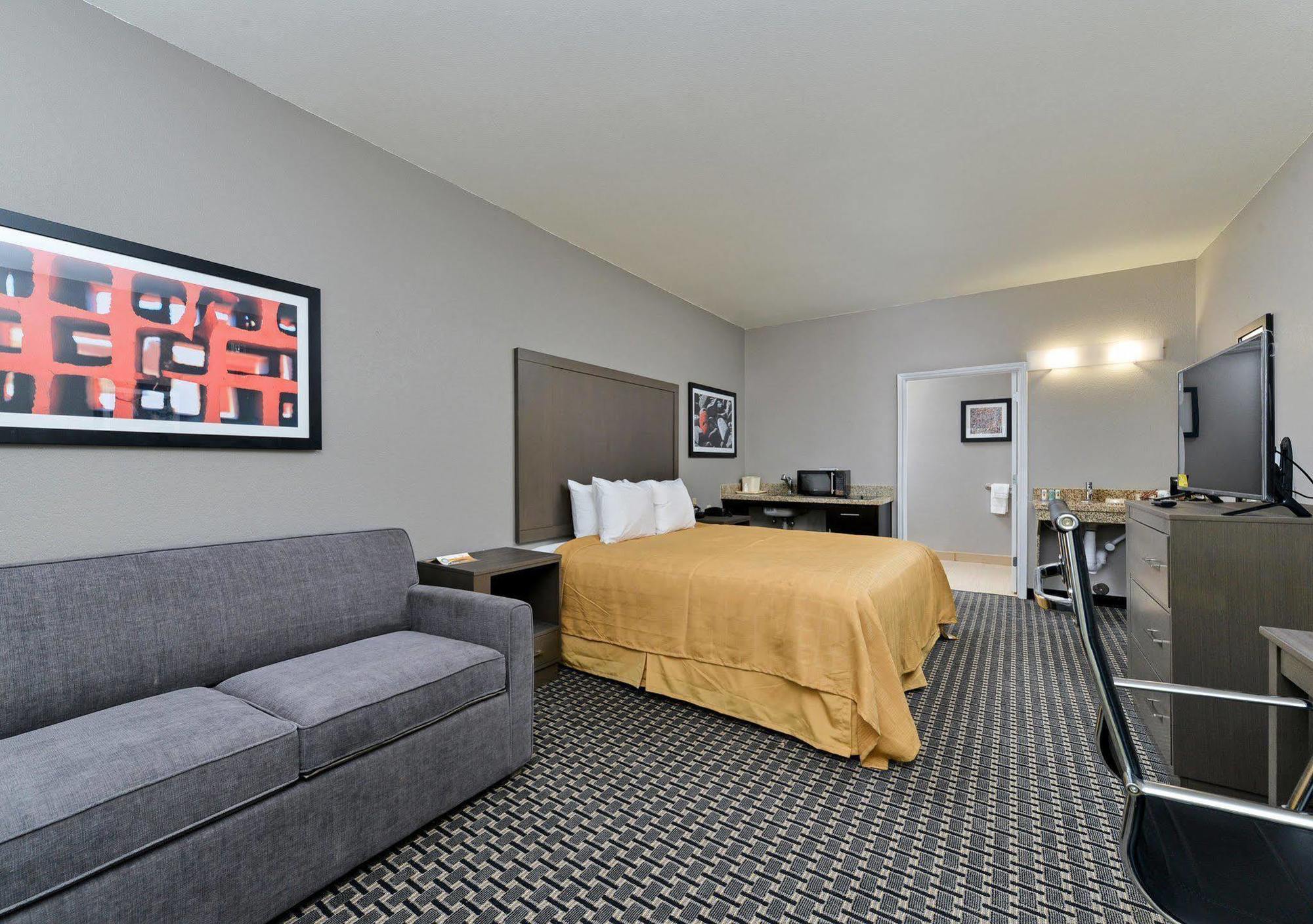 The Black Swan Lee - Lenox, Ascend Hotel Collection Екстер'єр фото